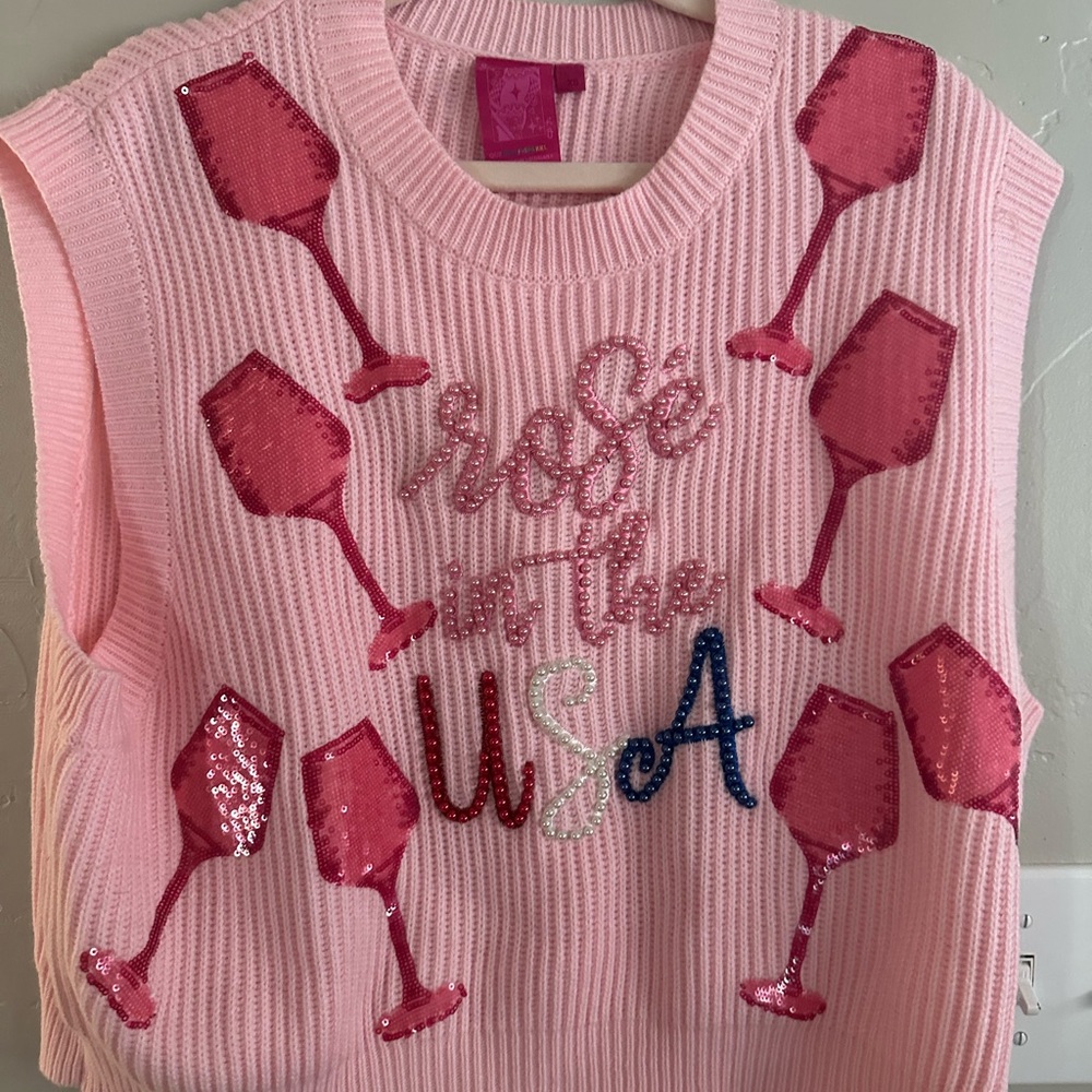 QUEEN OF SPARKLES Rosé in the USA Sweater